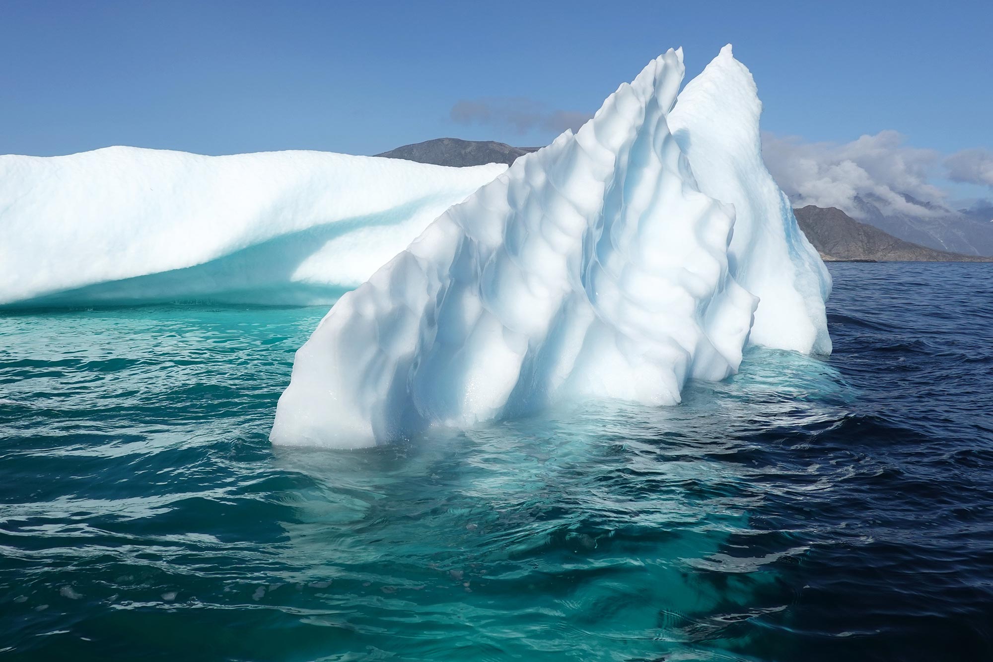 Холодные морские. Гренландия подо льдом. Айсберг под водой. Чудеса холодных морей. Изменение климата.